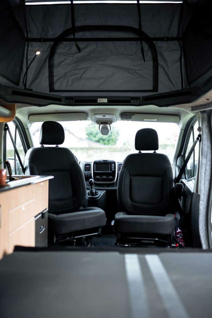 Renault Trafic aménagé sieges pivotant