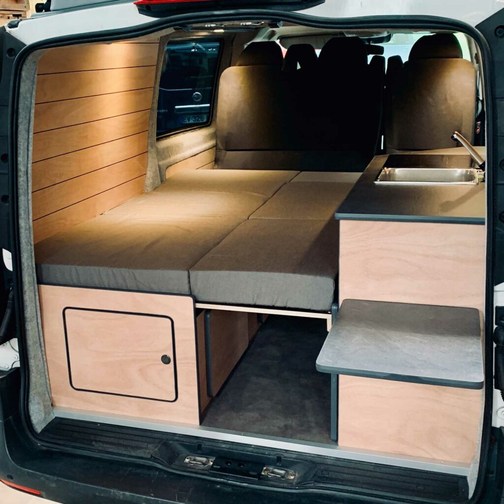 Mercedes vito long aménagé camper lit peigne