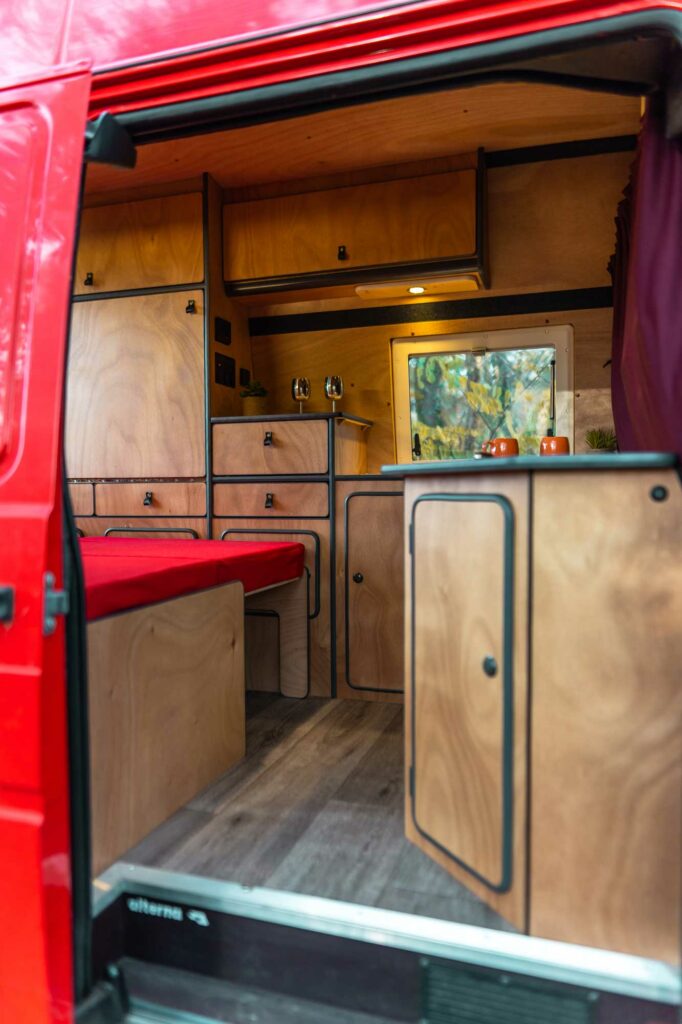 Renault Trafic 4x4 aménagé cuisine