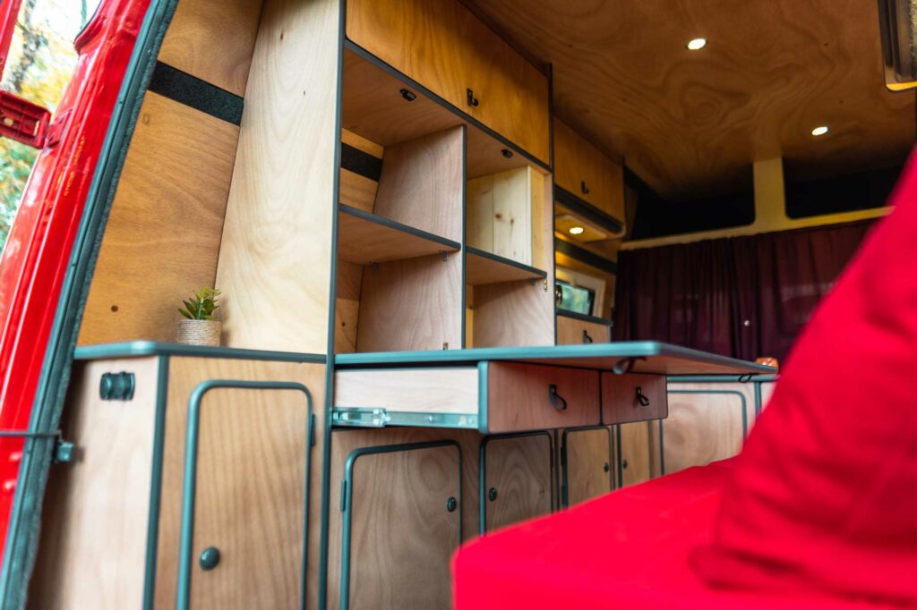 Renault Trafic 4x4 aménagé rangements