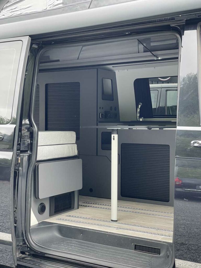 volkswagen-transporter-t6-l2h1-sobriete-esthetisme-08-porte-laterale