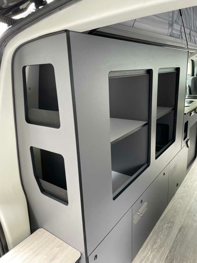 volkswagen-transporter-t6-l2h1-sobriete-esthetisme-13-rangements