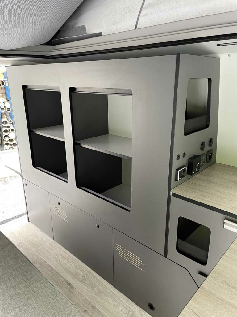volkswagen-transporter-t6-l2h1-sobriete-esthetisme-14-meuble-cuisine